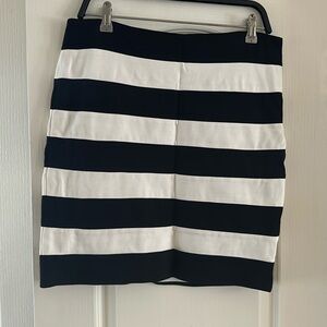 WHBM Skirt Lined Size 6